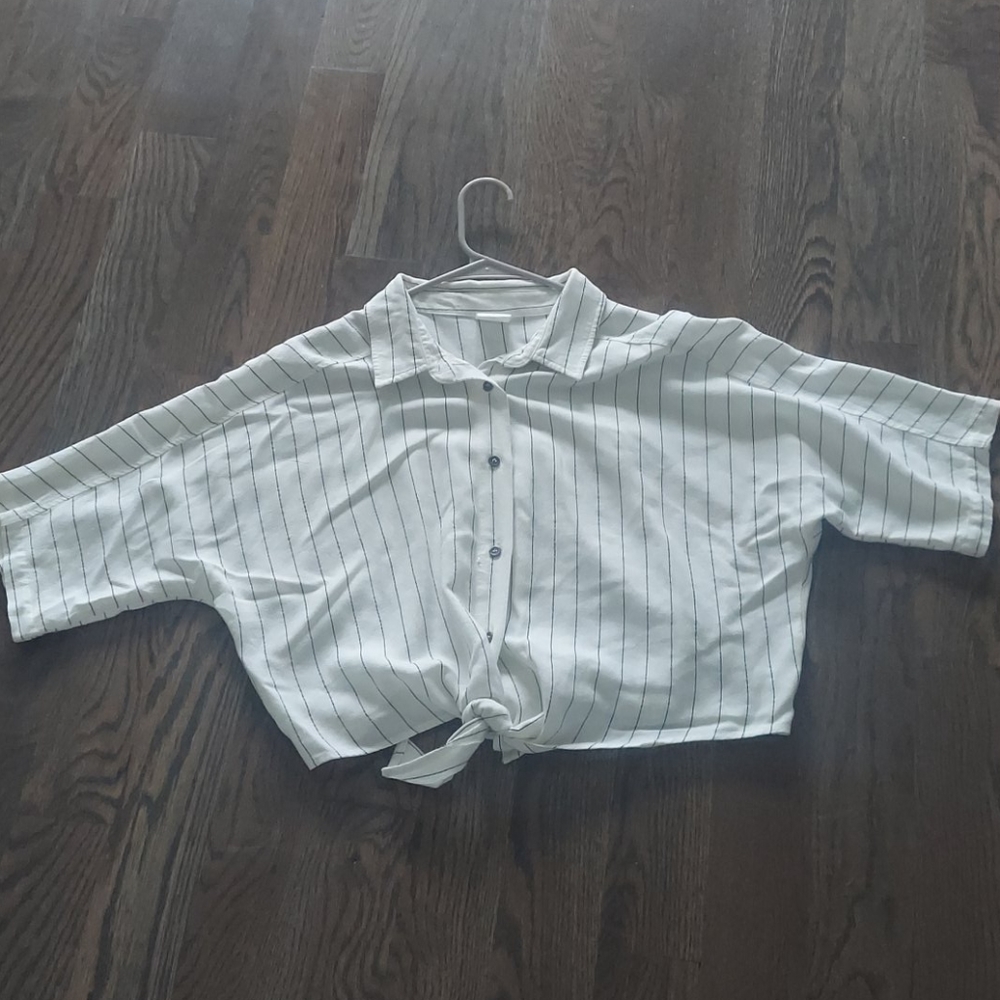 Women's crop collared boutique top